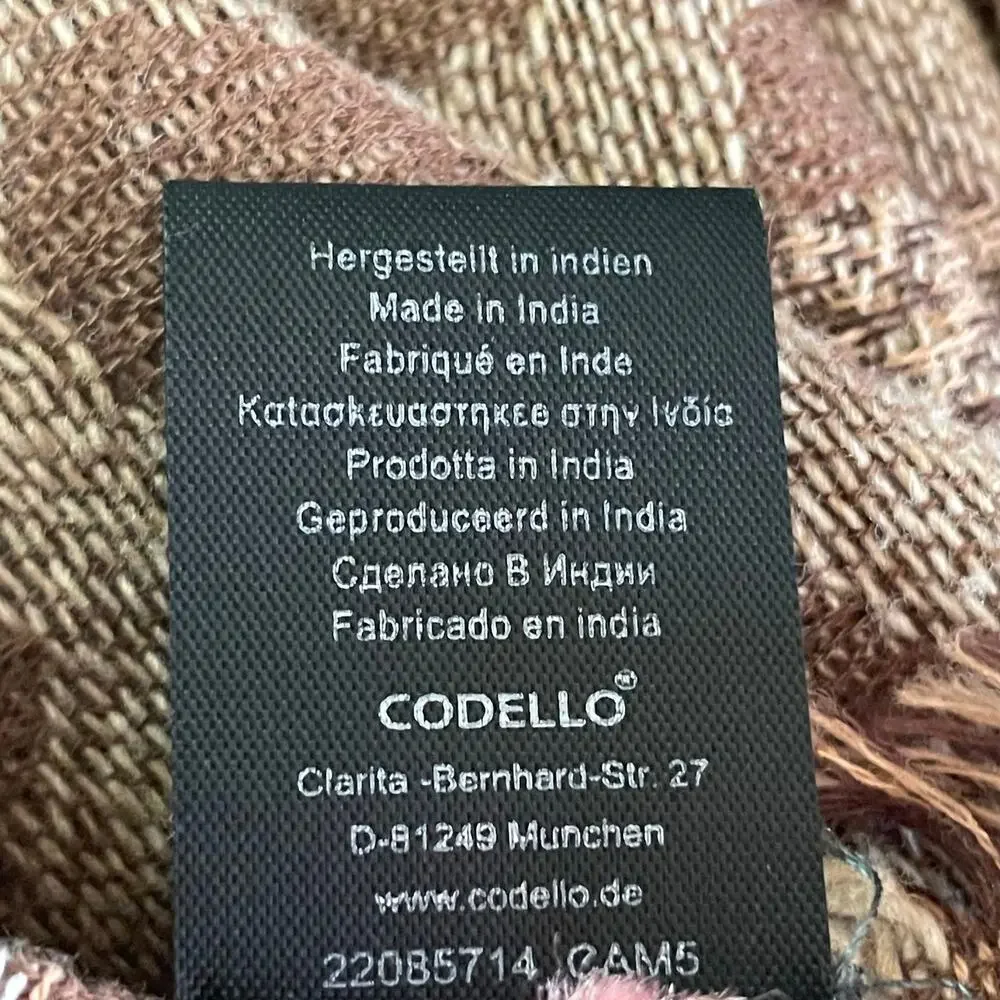 Codello Tan Heart Print Large Rectangular Scarf 72
